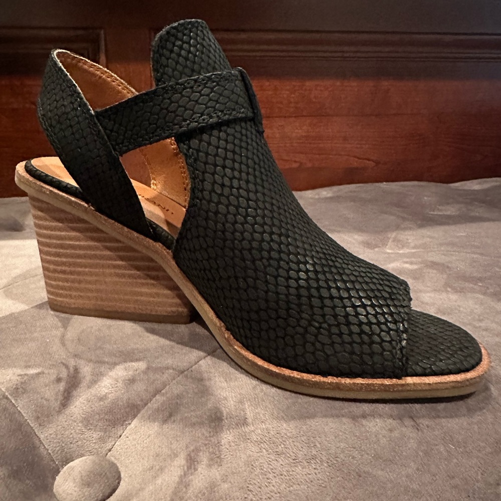 Lucky Brand Slingback Open Toe Sandal